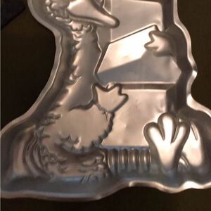 Wilton 1972 big bid cake pan